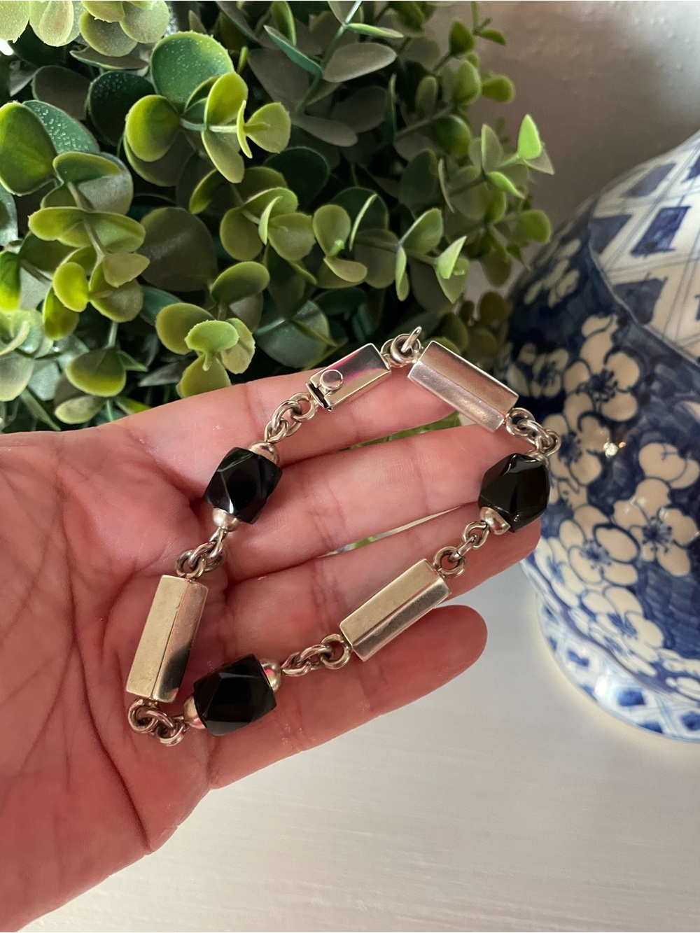 Vintage Taxco Mexico 925 Sterling Silver Black Onyx 8.25” snap clasp Bracelet